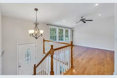 5 Fairway Drive, Port Jefferson Station, NY 11776 - Photo 10