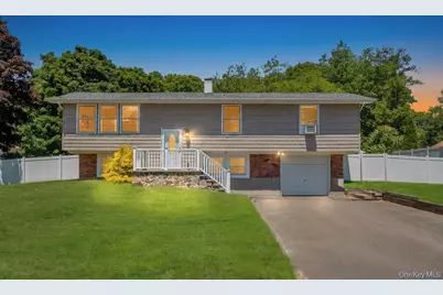 5 Fairway Drive, Port Jefferson Station, NY 11776 - Photo 2
