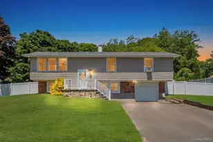 5 Fairway Dr, Port Jefferson Station, NY 11776 - Photo 2