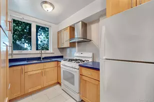 1945 Paulding Ave, Bronx, NY 10462 - Photo 10