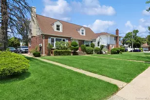 5 Seaton Gate, Valley Stream, NY 11580 - Photo 2