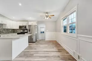 34 Cheryl Dr, Ronkonkoma, NY 11779 - Photo 10