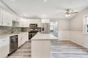 34 Cheryl Dr, Ronkonkoma, NY 11779 - Photo 8