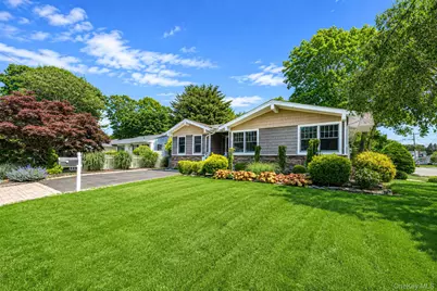 2 Pueblo Court, Sayville, NY 11782 - Photo 6