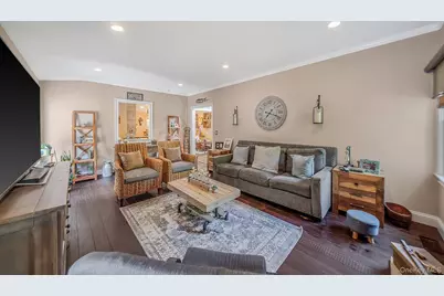 2 Pueblo Court, Sayville, NY 11782 - Photo 20