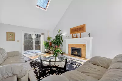 33 Maple Moor Lane, Cortlandt Manor, NY 10567 - Photo 6