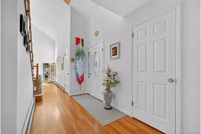 33 Maple Moor Lane, Cortlandt Manor, NY 10567 - Photo 4