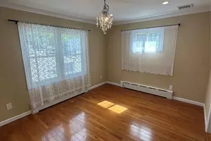 5 Ashwood Rd, Port Washington, NY 11050 - Photo 10