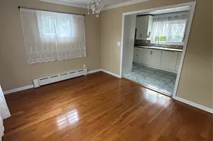 5 Ashwood Rd, Port Washington, NY 11050 - Photo 4