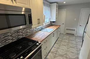 5 Ashwood Rd, Port Washington, NY 11050 - Photo 8