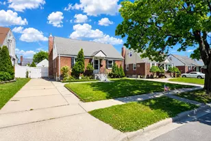 43 McAlester Ave, Hicksville, NY 11801 - Photo 16