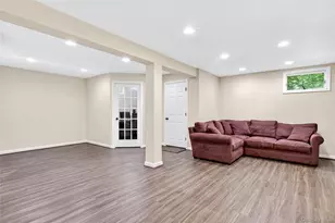 16 Cherrywood Ln, Flower Hill, NY 11050 - Photo 28