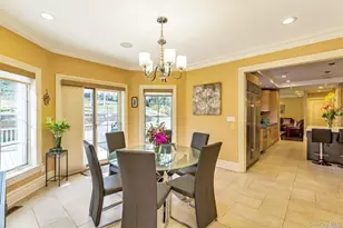 26 Spring Ln, Great Neck, NY 11024 - Photo 8