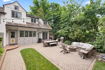 47 W Brookside Drive, Larchmont, NY 10538 - Photo 28