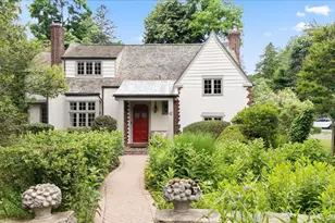 47 W Brookside Dr, Larchmont, NY 10538 - Photo 2