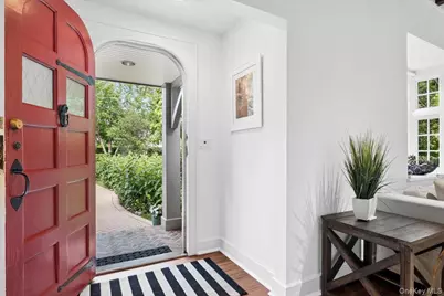 47 W Brookside Drive, Larchmont, NY 10538 - Photo 6
