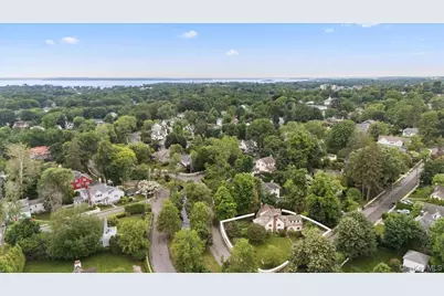 47 W Brookside Drive, Larchmont, NY 10538 - Photo 30