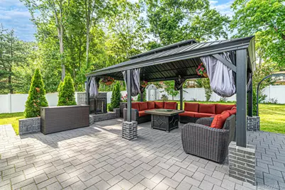 11 Gallatin Drive, Dix Hills, NY 11746 - Photo 30