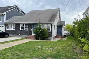 126 Radcliffe Rd, Island Park, NY 11558 - Photo 2