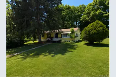 514 Mark Twain Drive, Walden, NY 12586 - Photo 2