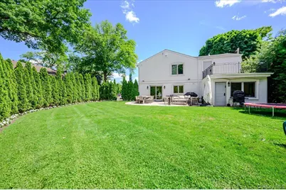 4 Poplar Court, Great Neck, NY 11024 - Photo 34