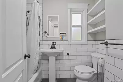 113 Hart Avenue, Yonkers, NY 10704 - Photo 18