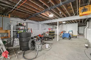 113 Hart Ave, Yonkers, NY 10704 - Photo 20