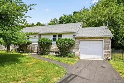 21 Hillside Avenue, Woodbourne, NY 12788 - Photo 4