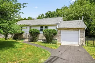 21 Hillside Ave, Woodbourne, NY 12788 - Photo 4