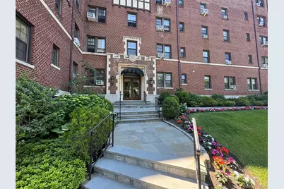 622 Pelhamdale Avenue #36, Pelham, NY 10803 - Photo 2