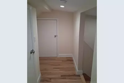 601 E 226th Street, Bronx, NY 10466 - Photo 10