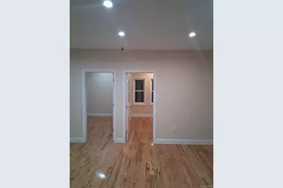601 E 226th Street, Bronx, NY 10466 - Photo 18