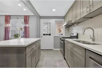 7008 165th Street, Fresh Meadows, NY 11365 - Photo 8