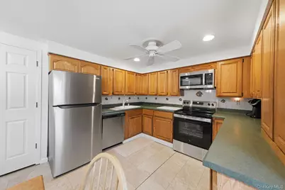 454 Hawkins Road, Selden, NY 11784 - Photo 12