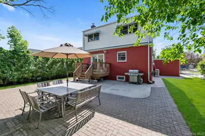 284 Whitehall Road, Garden City, NY 11530 - Photo 18
