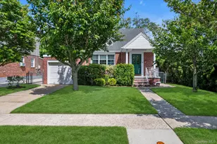 284 Whitehall Rd, Garden City, NY 11530 - Photo 20