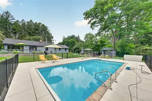 356 Smith Rd, Hyde Park, NY 12538 - Photo 2