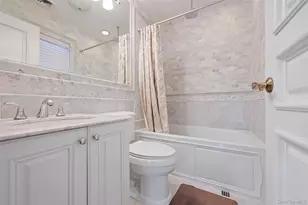 78 Swan Ct, East Hills, NY 11576 - Photo 26
