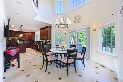 78 Swan Court, East Hills, NY 11576 - Photo 8