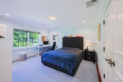 78 Swan Court, East Hills, NY 11576 - Photo 24