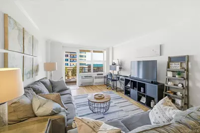 410 E Broadway #4C, Long Beach, NY 11561 - Photo 1