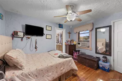 315 Wynsum Avenue, Merrick, NY 11566 - Photo 24