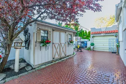 315 Wynsum Avenue, Merrick, NY 11566 - Photo 36