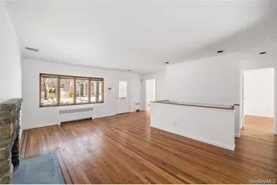 24 Elderberry Road, Syosset, NY 11791 - Photo 2