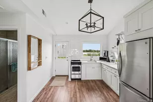 108 Little Neck Rd, Southampton, NY 11968 - Photo 22