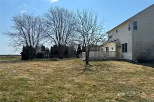 125 Northgate Cir, Calverton, NY 11933 - Photo 24