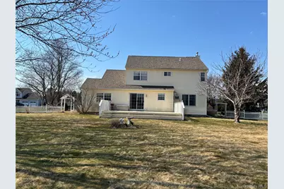 125 Northgate Circle, Calverton, NY 11933 - Photo 22