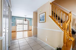 125 Northgate Cir, Calverton, NY 11933 - Photo 2
