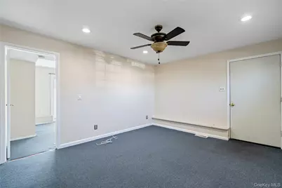 445 S Wellwood Avenue, Lindenhurst, NY 11757 - Photo 6