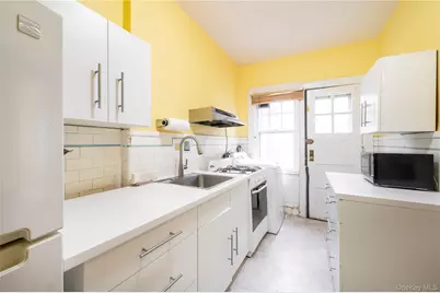 33-42 87 Street, Jackson Heights, NY 11372 - Photo 4
